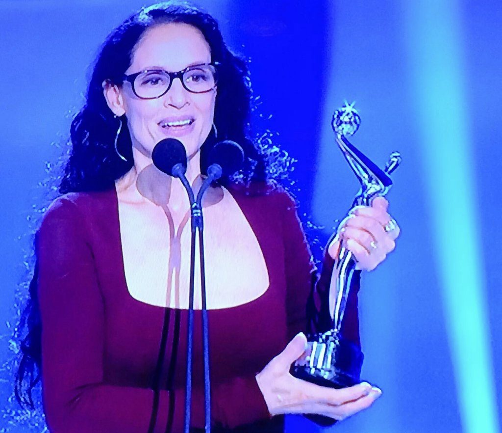 Sonia Braga al recoger su Premio Platino por su trabajo en 'Aquarius'. Foto: Organización Premios Platino