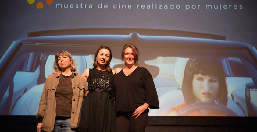 Carmen Rico (izquierda) gana el premio 'Made in Huelva' del Wofest Huelva