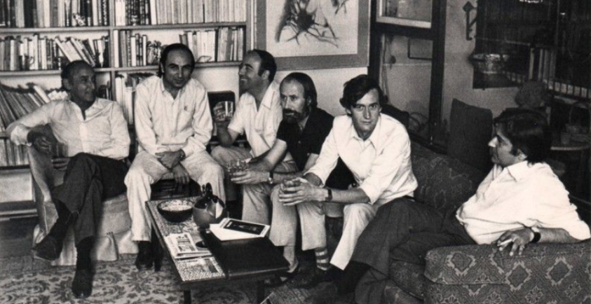 Fernando Quiñones con los escritores C.Bousoño (Premino Nobel de Literatura 1977), F. Brines, Caballero Bonald, Galvarino Plaza y Felix Grande organizando el Festival Alcance 71. Foto: Archivo Fundación Quiñones