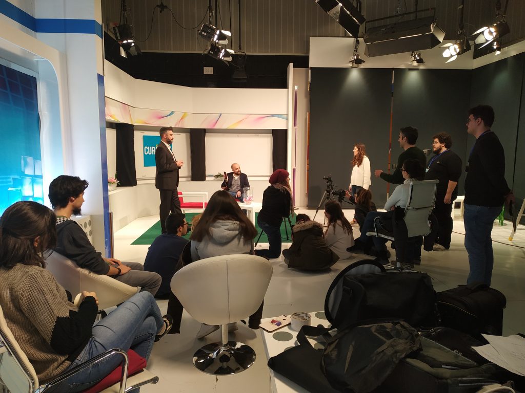 Los estudiantes del IES Auringis de Jaén, ruedan la webserie 'Un tipo con clase'. 